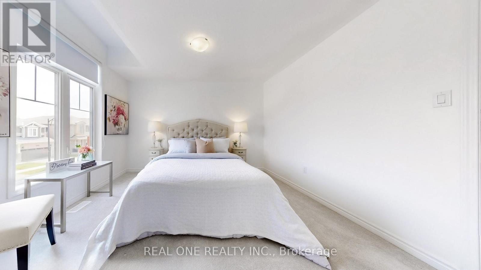 561 Kennedy Circle W, Milton, ON - Indoor Photo Showing Bedroom