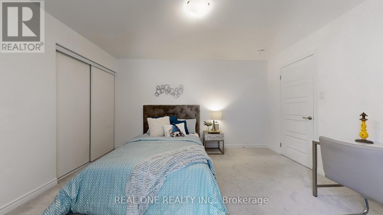 561 Kennedy Circle W, Milton, ON - Indoor Photo Showing Bedroom