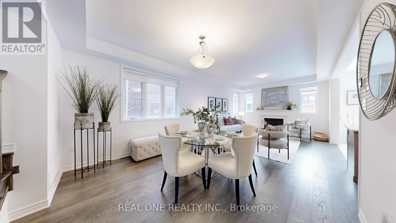 561 Kennedy Circle W, Milton, ON - Indoor Photo Showing Dining Room