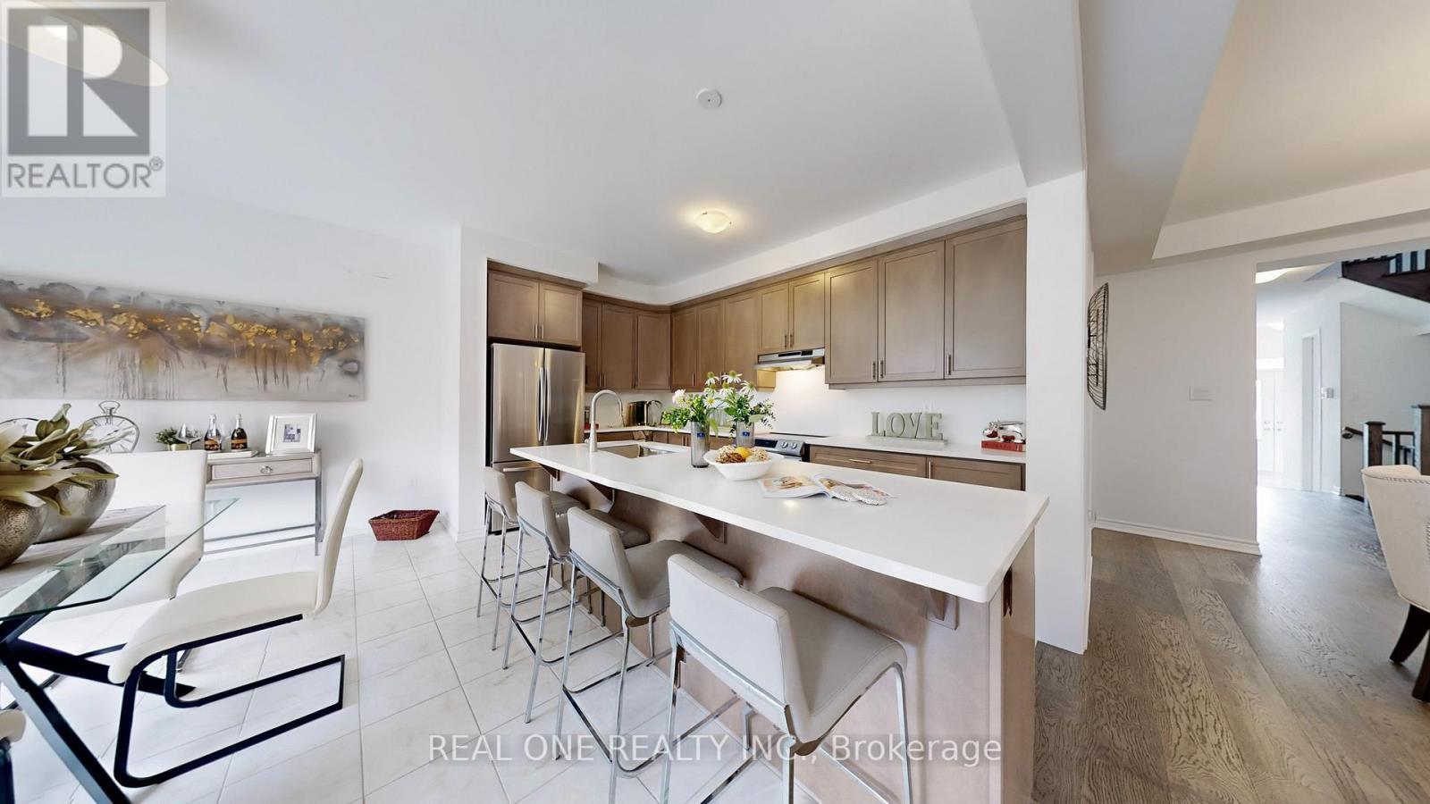 561 Kennedy Circle W, Milton, ON - Indoor Photo Showing Kitchen