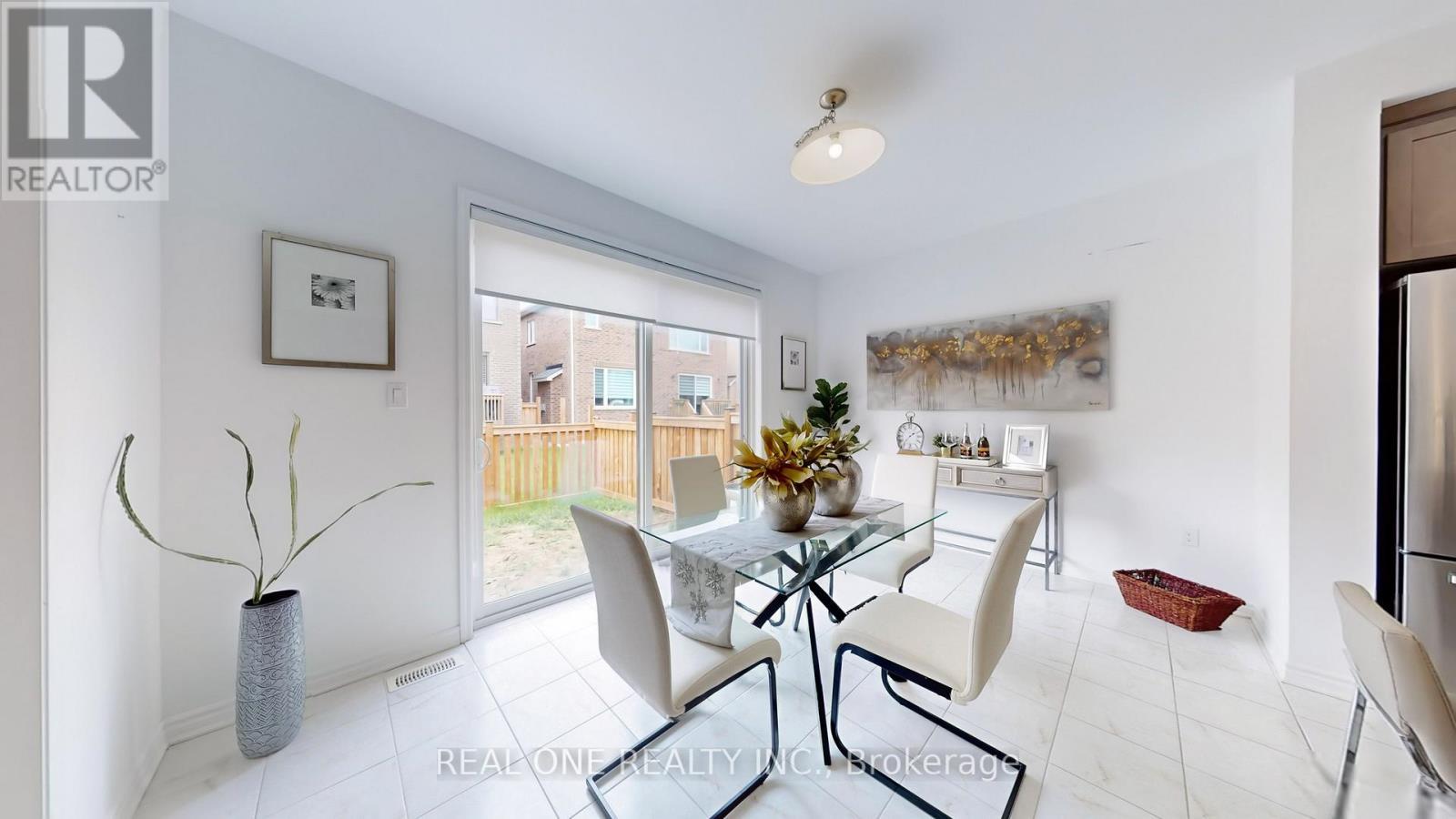 561 Kennedy Circle W, Milton, ON - Indoor