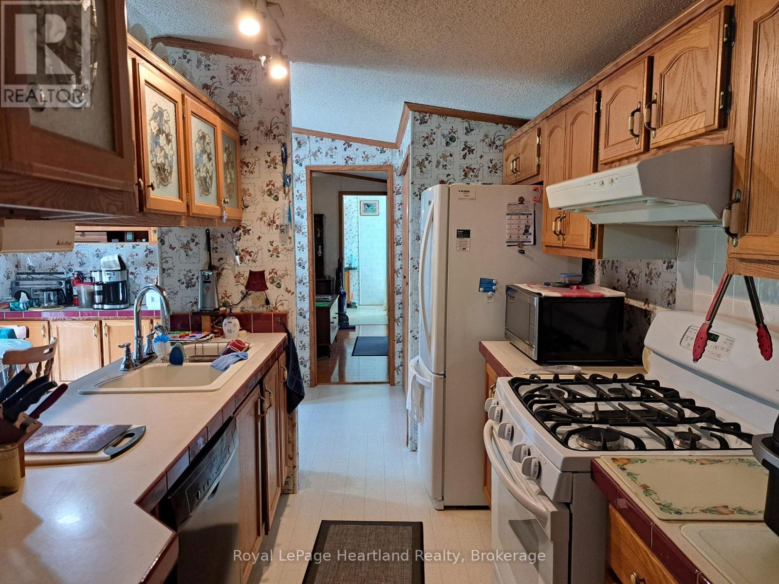 8 - 39461 Dashwood Road, South Huron (Stephen Twp), ON