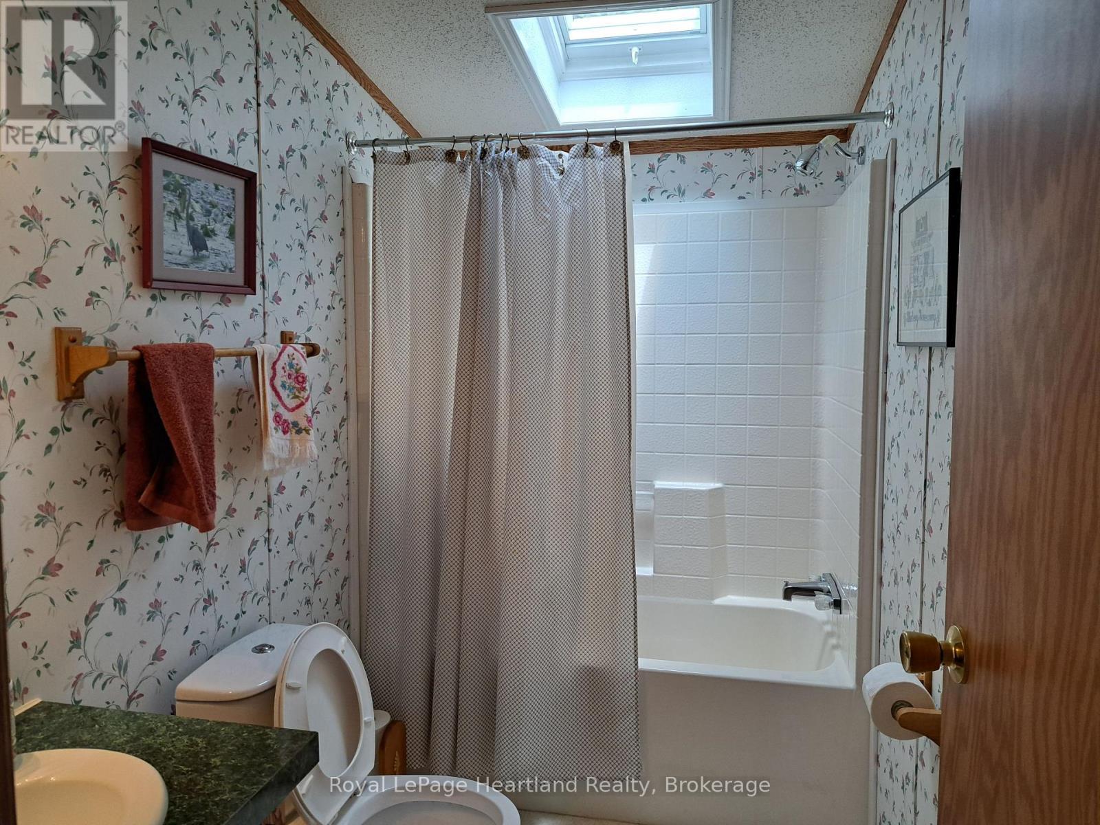 8 - 39461 Dashwood Road, South Huron (Stephen Twp), ON