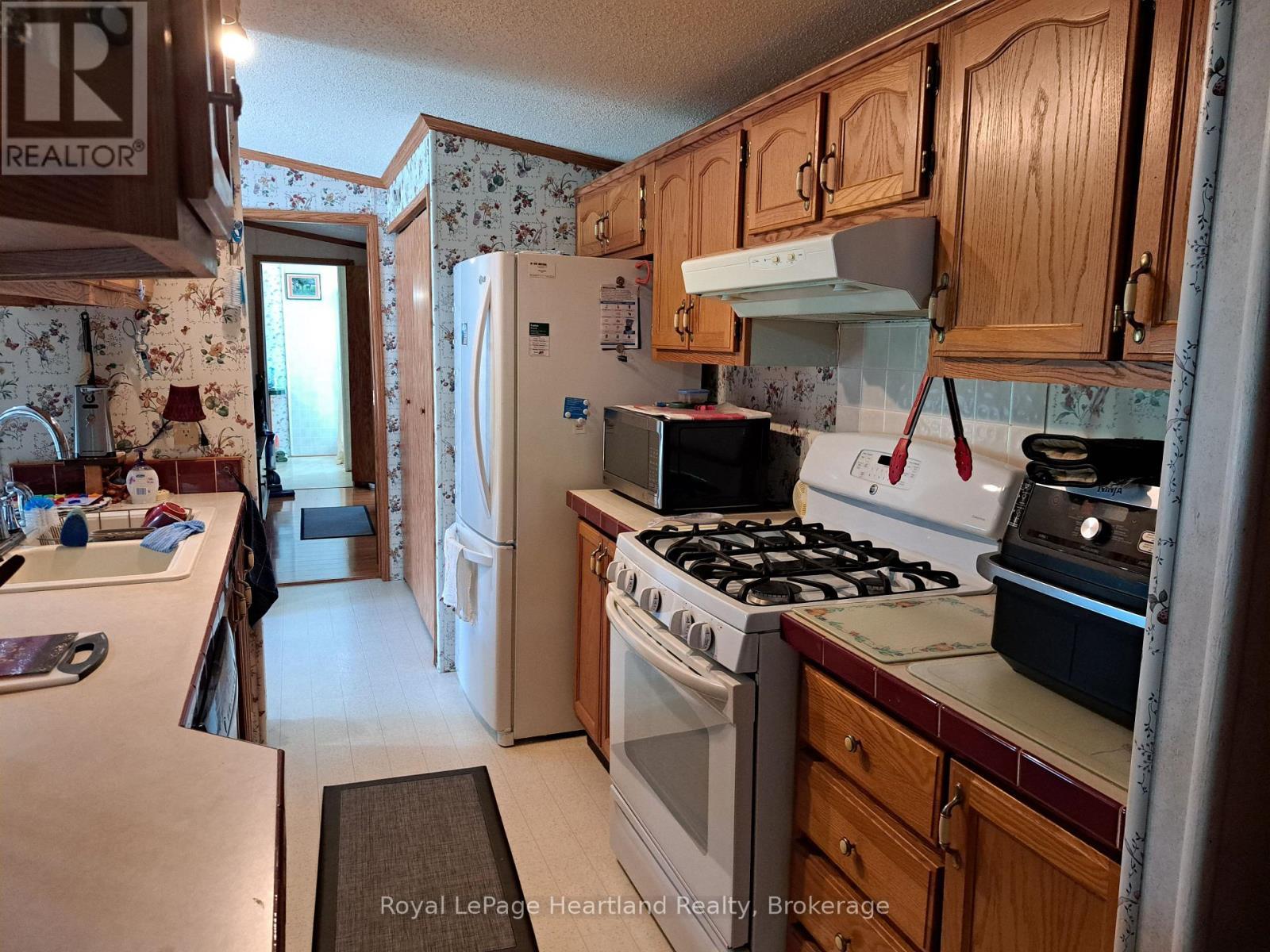 8 - 39461 Dashwood Road, South Huron (Stephen Twp), ON