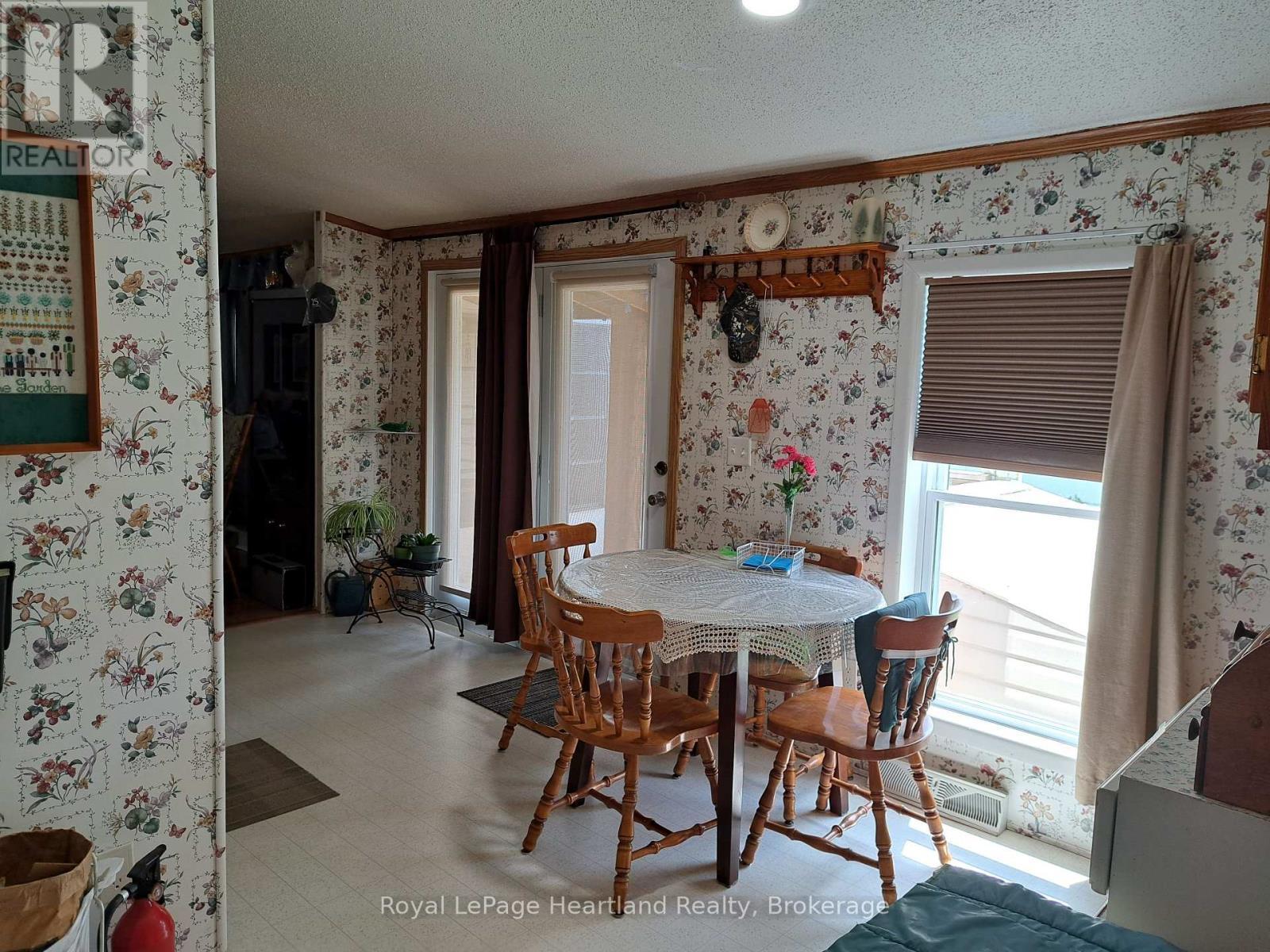 8 - 39461 Dashwood Road, South Huron (Stephen Twp), ON