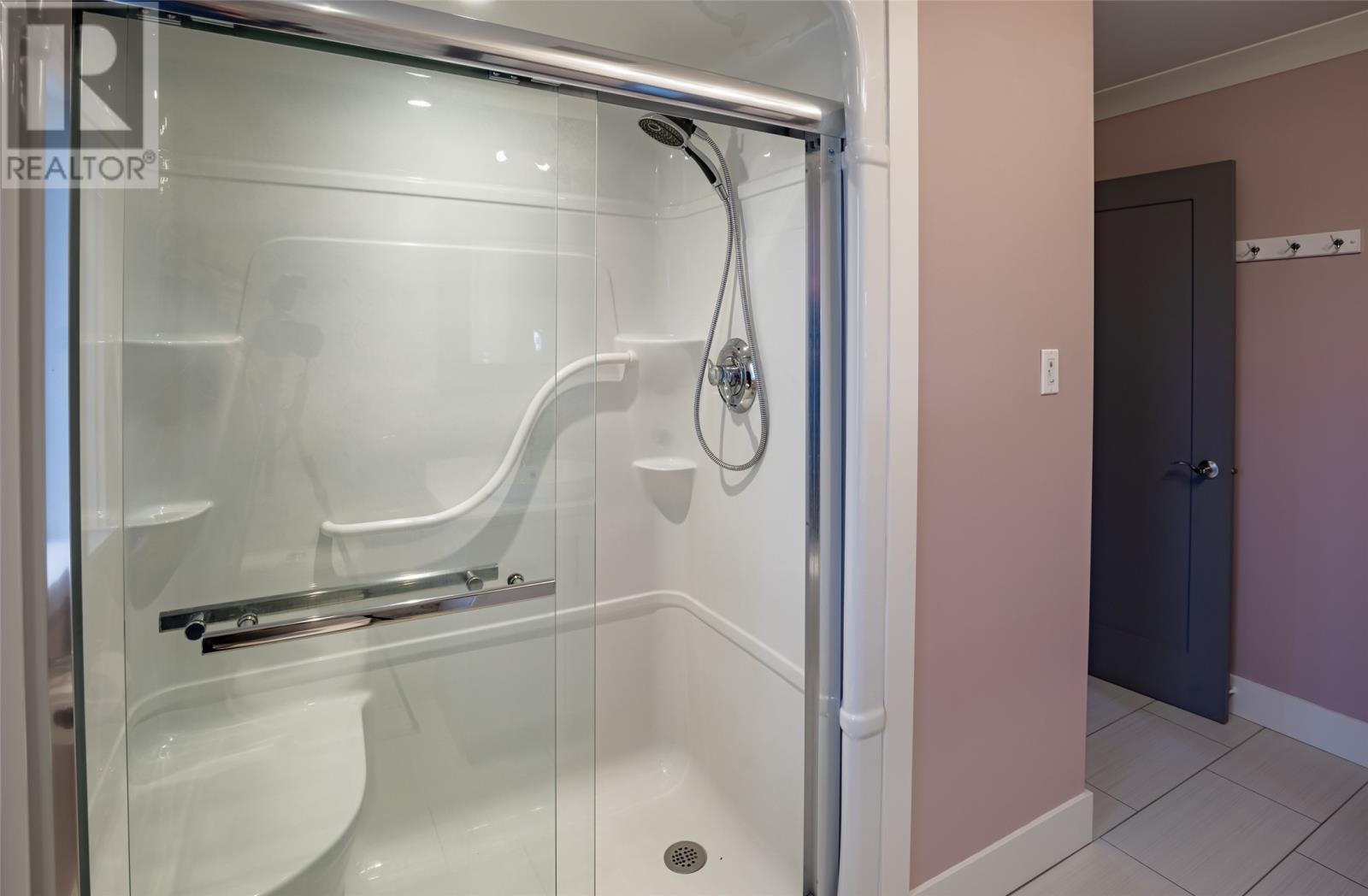 43 Jera Street, Portugal Cove St. Philips, NL - Indoor Photo Showing Bathroom