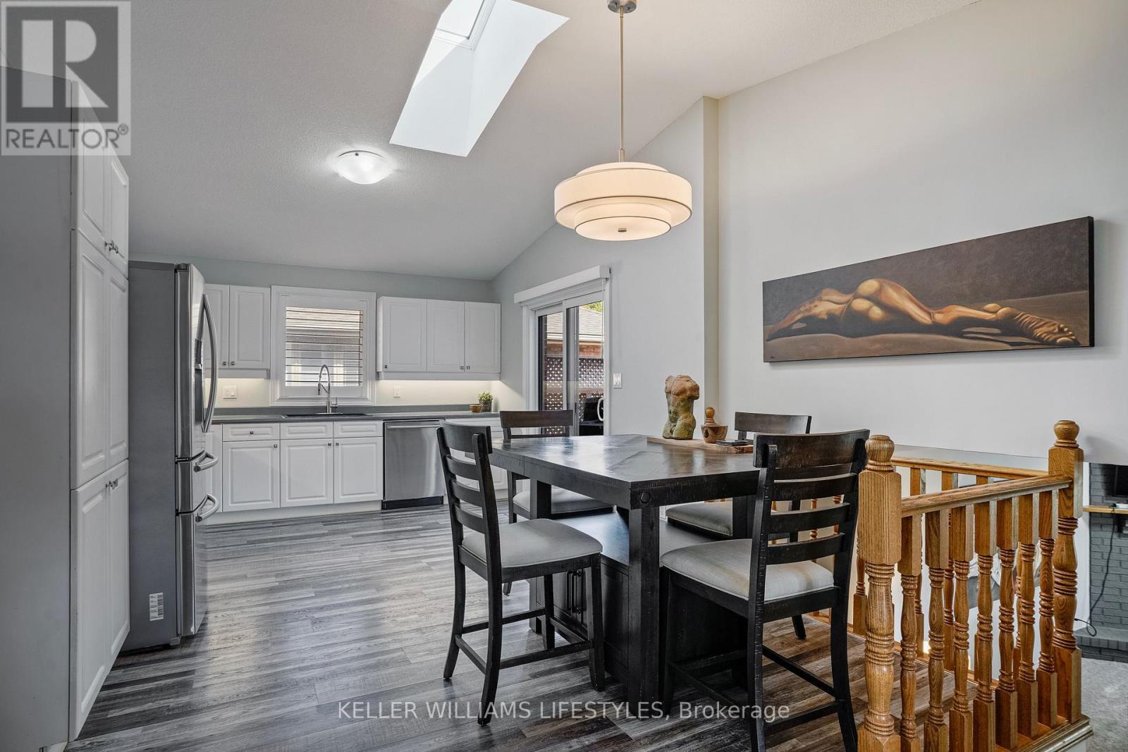 106 Anderson Avenue, Southwest Middlesex (Glencoe), ON - Indoor Photo Showing Dining Room