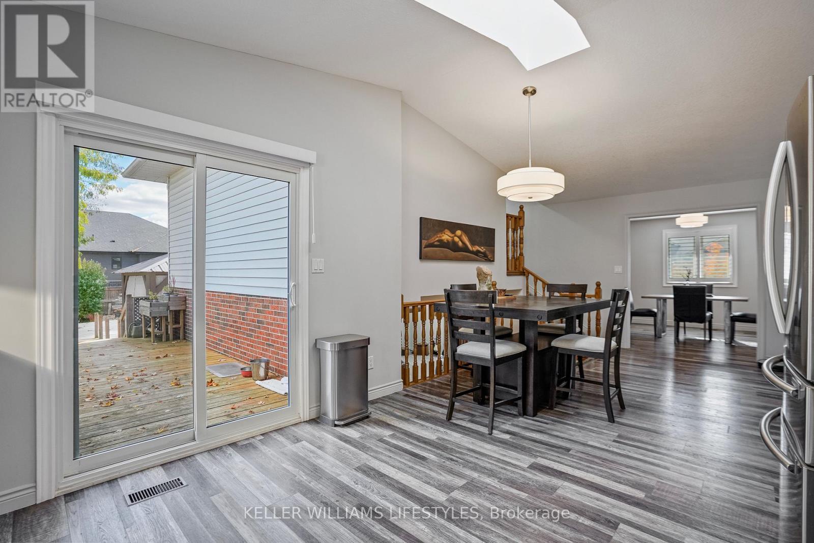 106 Anderson Avenue, Southwest Middlesex (Glencoe), ON - Indoor Photo Showing Dining Room