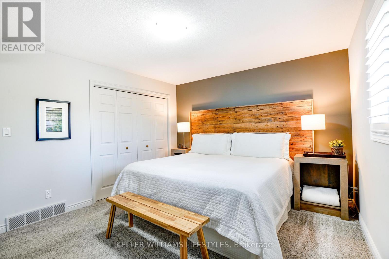 106 Anderson Avenue, Southwest Middlesex (Glencoe), ON - Indoor Photo Showing Bedroom
