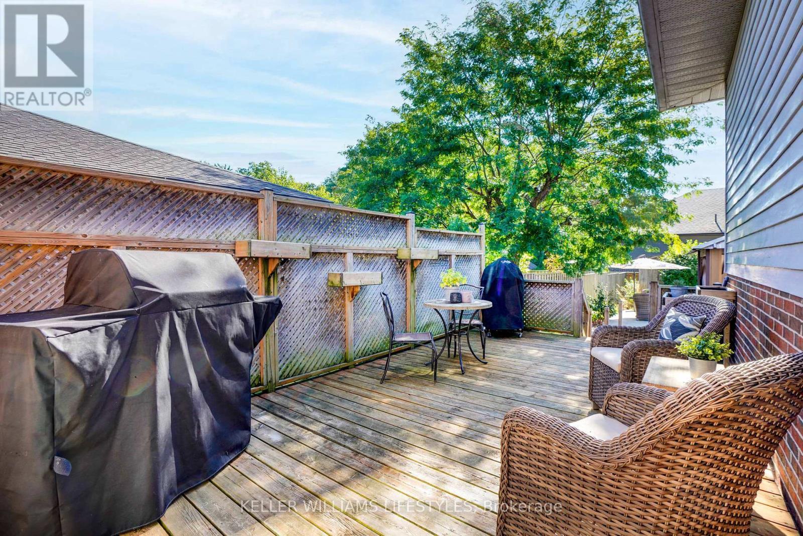 106 Anderson Avenue, Southwest Middlesex (Glencoe), ON - Outdoor With Deck Patio Veranda With Exterior