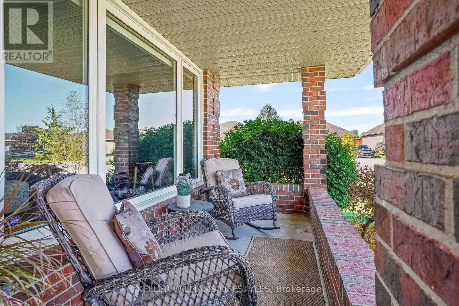 106 Anderson Avenue, Southwest Middlesex (Glencoe), ON - Outdoor With Deck Patio Veranda With Exterior