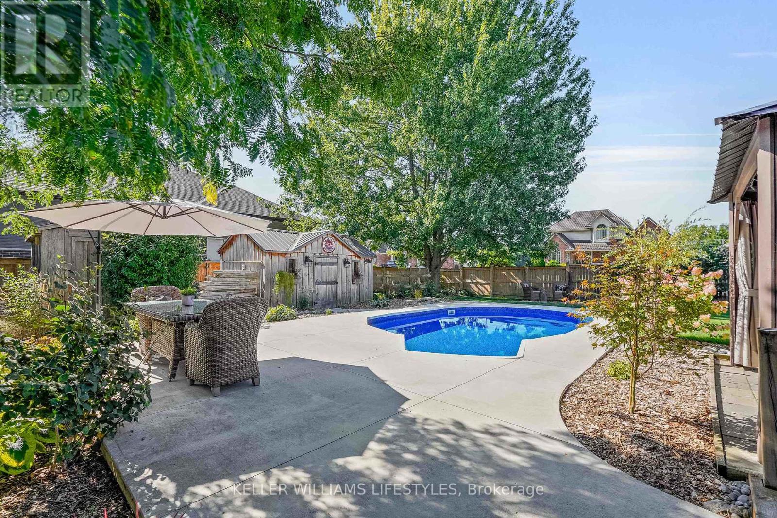 106 Anderson Avenue, Southwest Middlesex (Glencoe), ON - Outdoor With In Ground Pool
