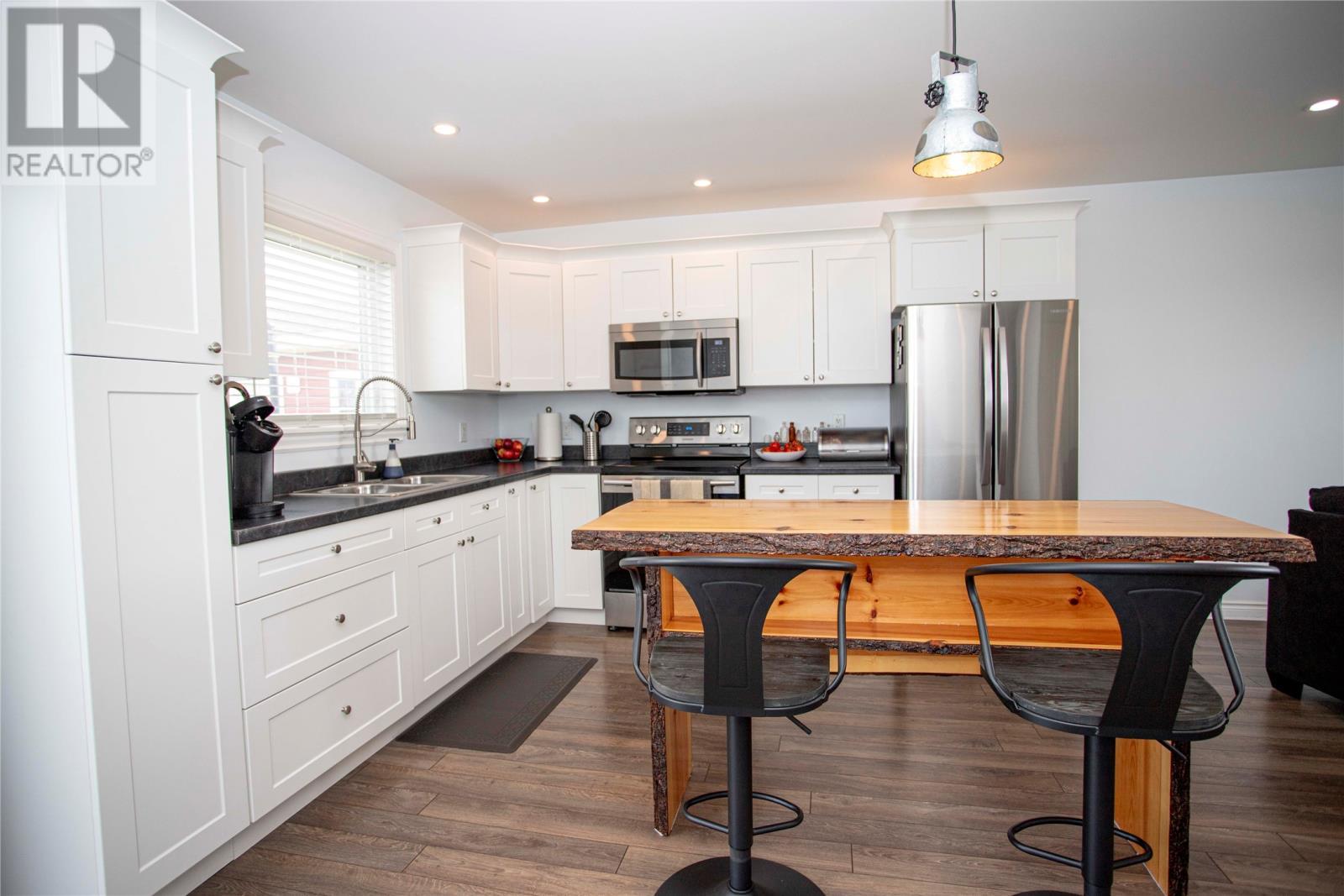 9 Sixth Street, Bell Island, NL - Indoor Photo Showing Kitchen With Stainless Steel Kitchen