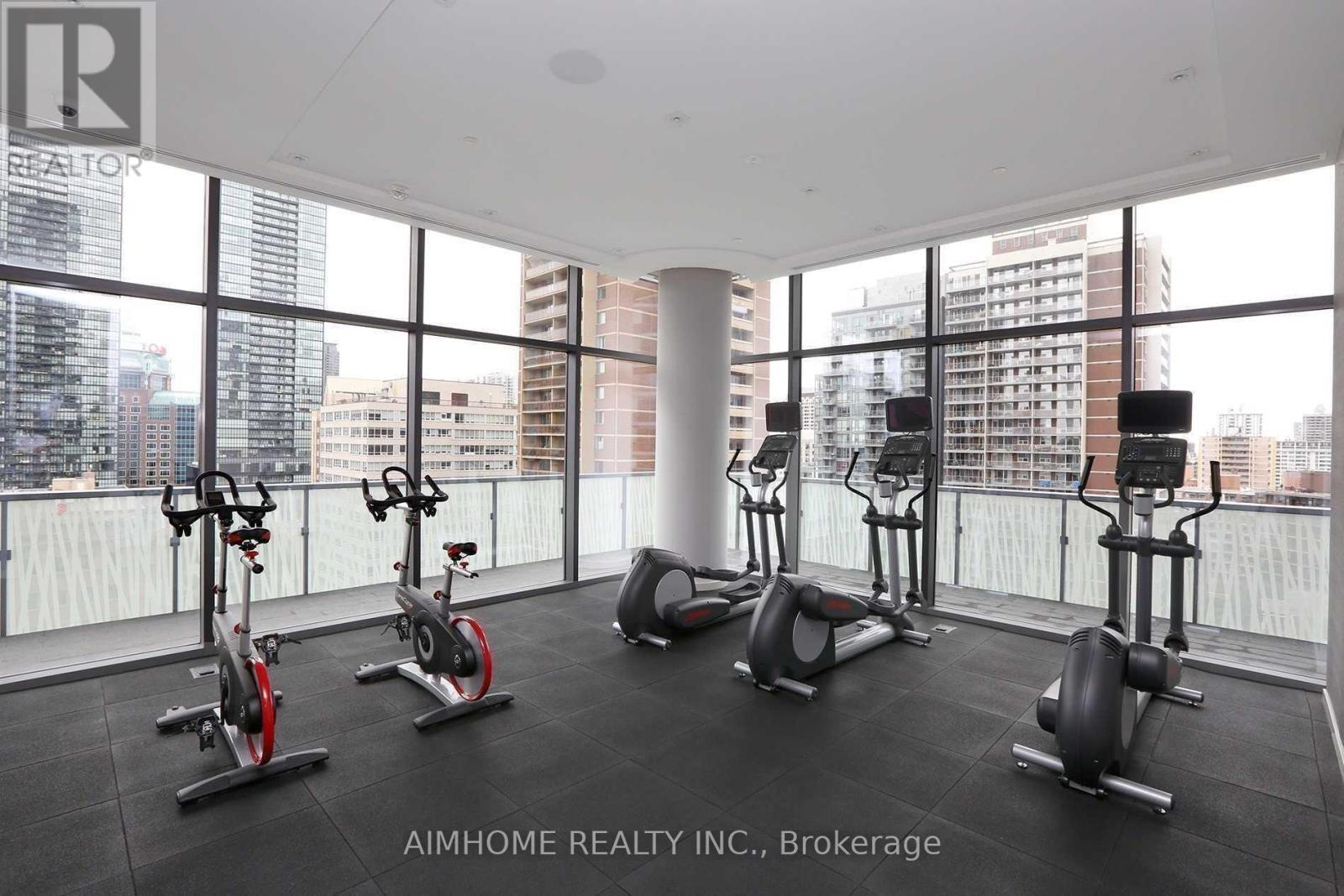 2315 - 50 Charles Street E, Toronto, ON - Indoor Photo Showing Gym Room