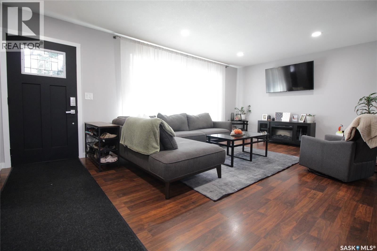 916 Moose Street, Moosomin, SK - Indoor Photo Showing Other Room