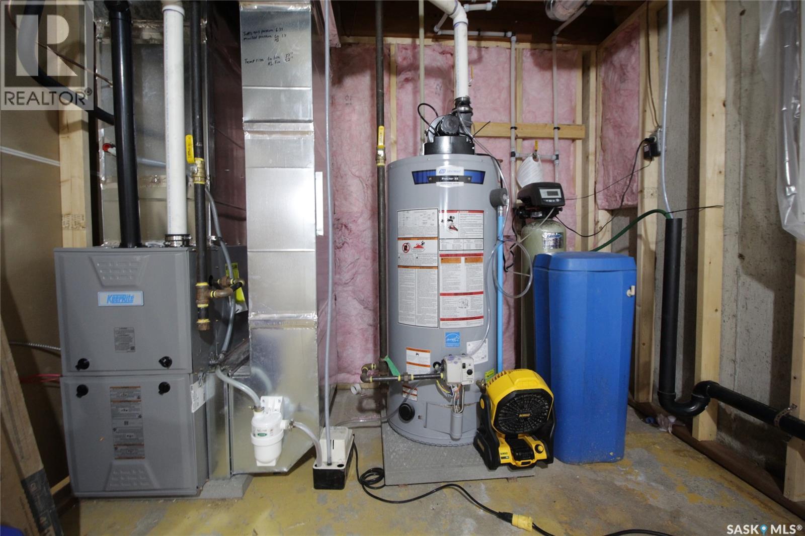 916 Moose Street, Moosomin, SK - Indoor Photo Showing Basement