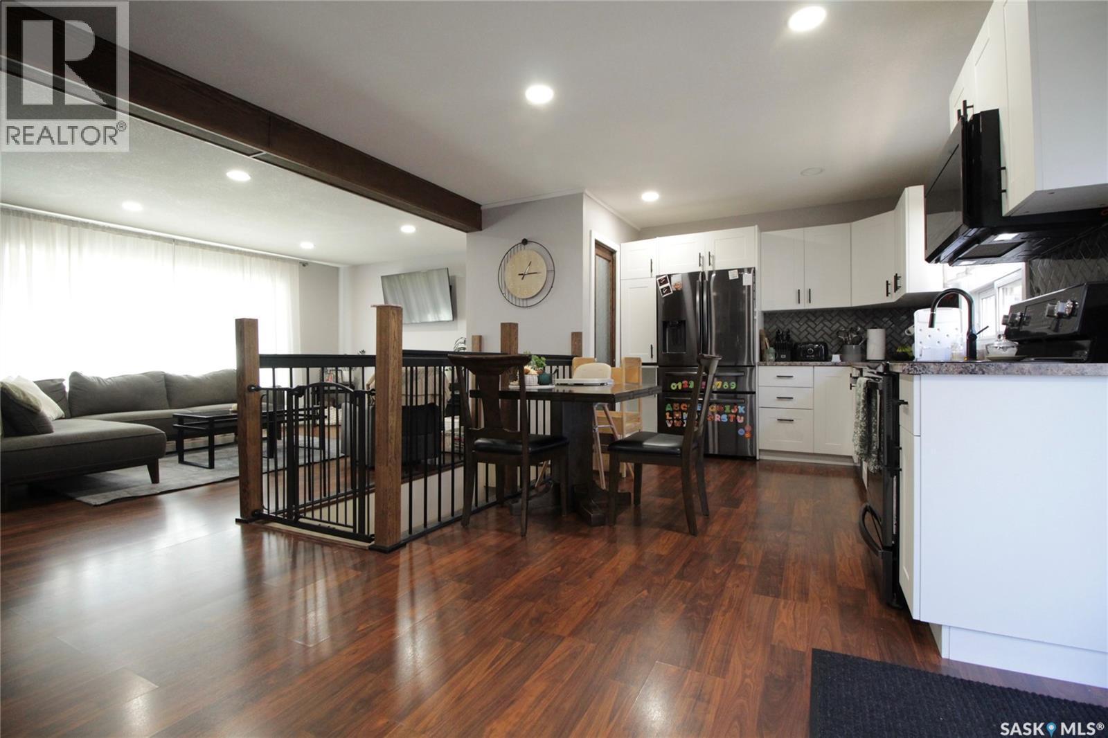 916 Moose Street, Moosomin, SK - Indoor