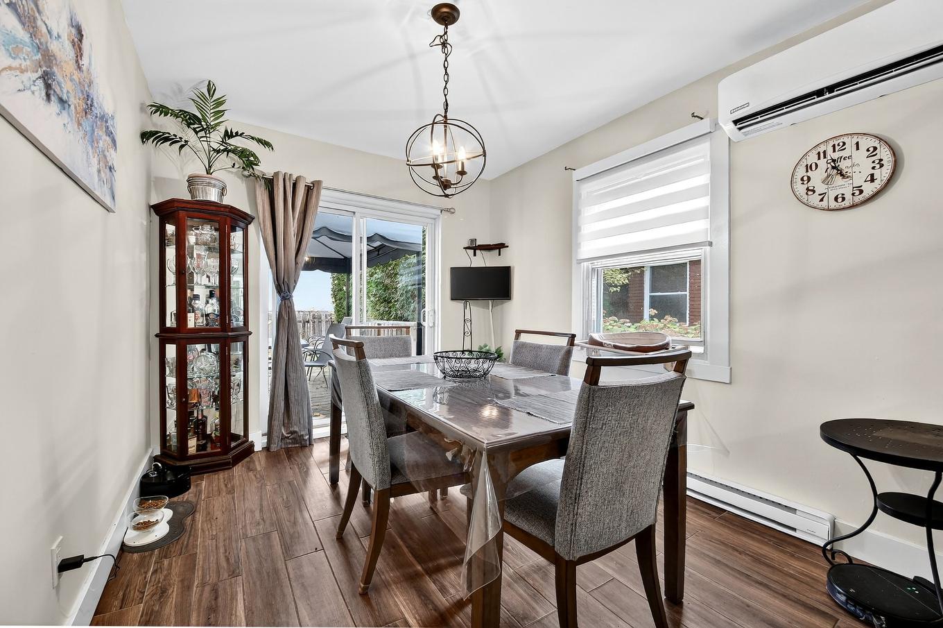 Salle à manger - 221 9E Avenue, Deux-Montagnes, QC - Indoor Photo Showing Dining Room