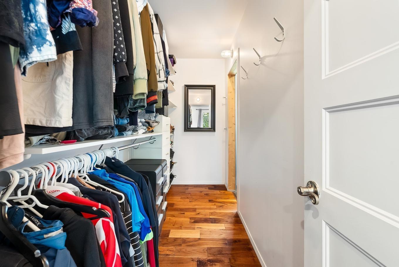 Walk-in closet - 2916 Rue De Summerside, Québec (Sainte-Foy/Sillery/Cap-Rouge), QC - Indoor With Storage