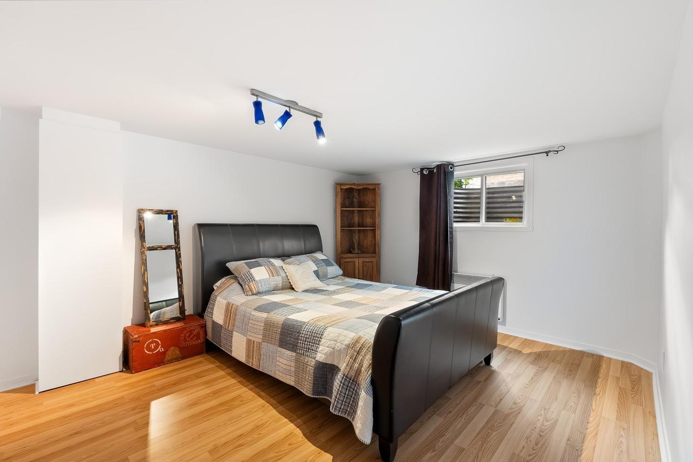 Bedroom - 2916 Rue De Summerside, Québec (Sainte-Foy/Sillery/Cap-Rouge), QC - Indoor Photo Showing Bedroom