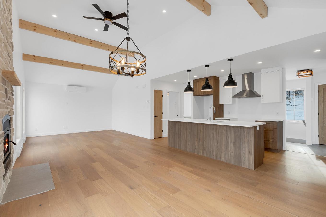 Dining room - Rue Paulsen, Sainte-Agathe-Des-Monts, QC - Indoor Photo Showing Kitchen