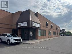 B - 11 KODIAK CRESCENT Toronto, ON M3J 3E5