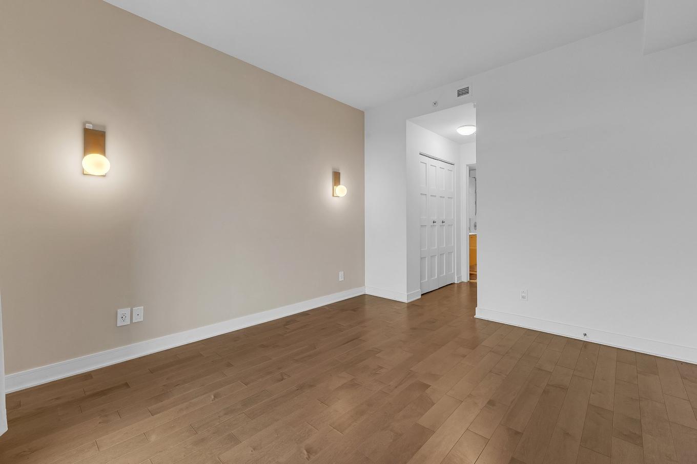 Chambre à coucher principale - 806-299 Rue De La Rotonde, Montréal (Verdun/Île-Des-Soeurs), QC - Indoor Photo Showing Other Room