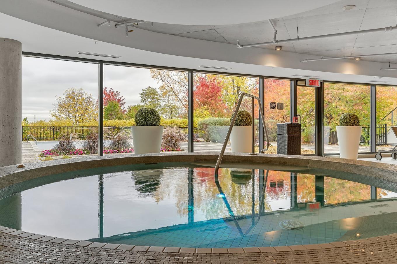 Spa - 806-299 Rue De La Rotonde, Montréal (Verdun/Île-Des-Soeurs), QC - Indoor Photo Showing Other Room