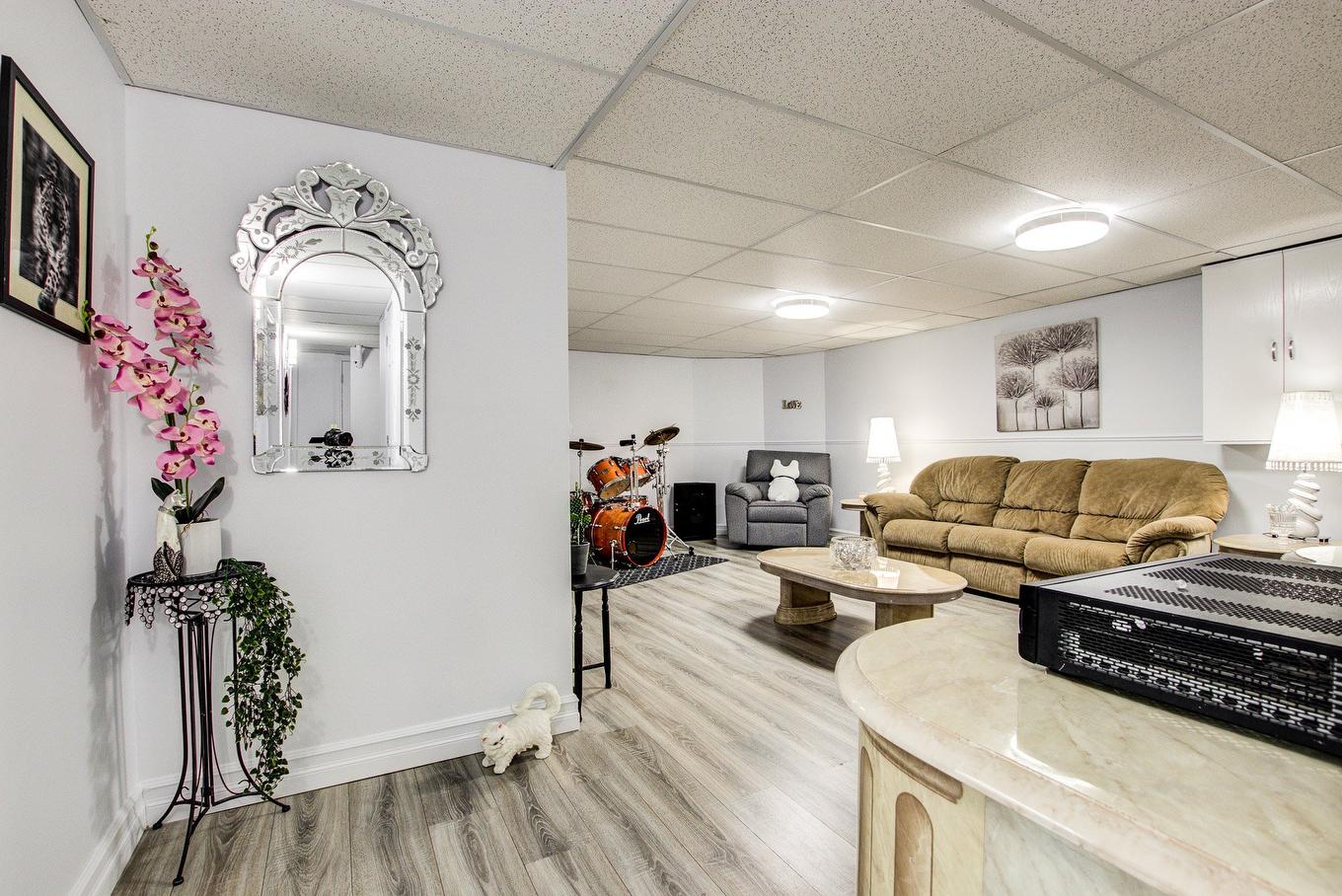 Family room - 1739 Rue Soucy, Longueuil (Saint-Hubert), QC - Indoor Photo Showing Living Room