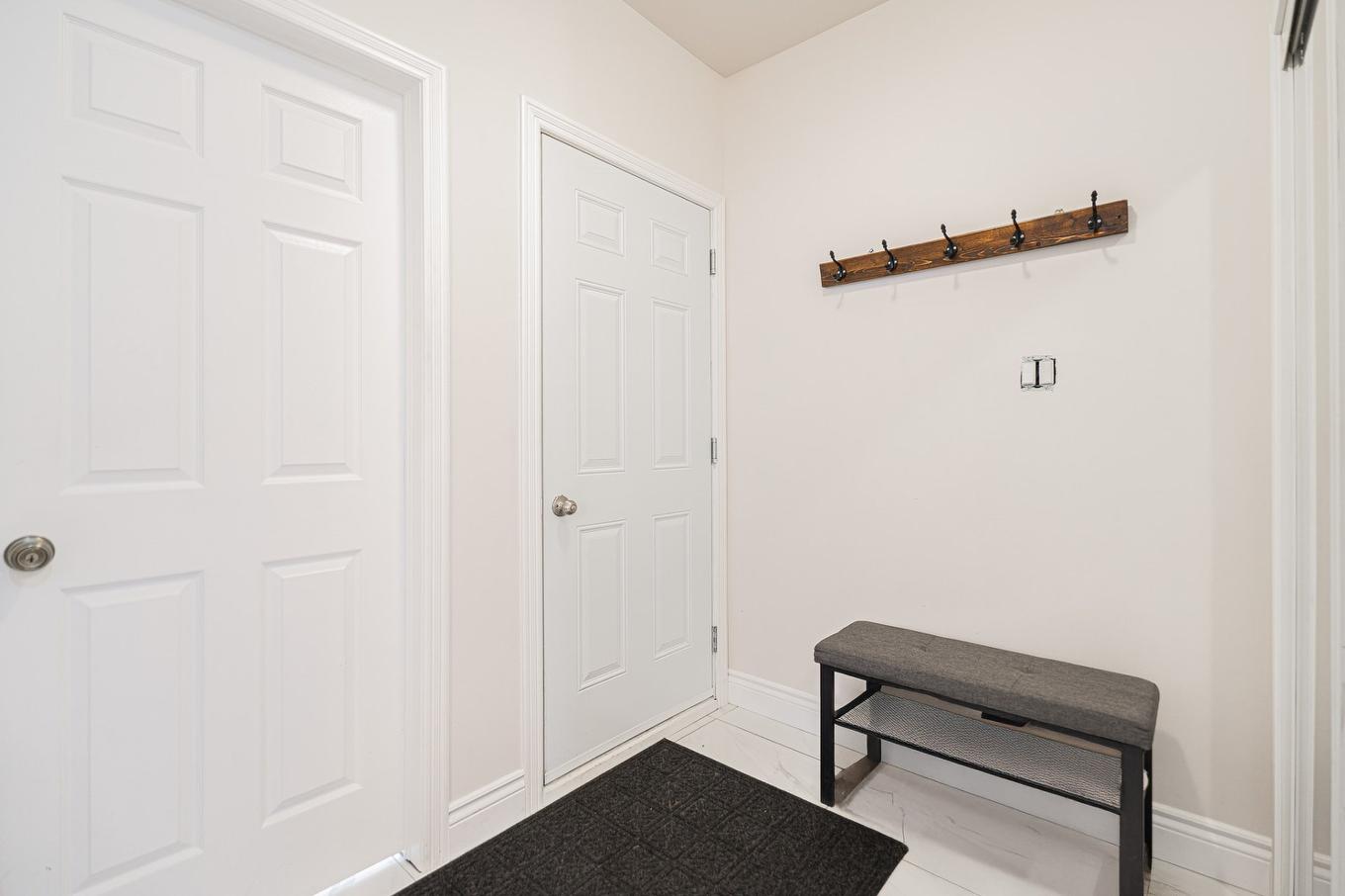 Den - 2-2519 Rue Préfontaine, Longueuil (Le Vieux-Longueuil), QC - Indoor Photo Showing Other Room