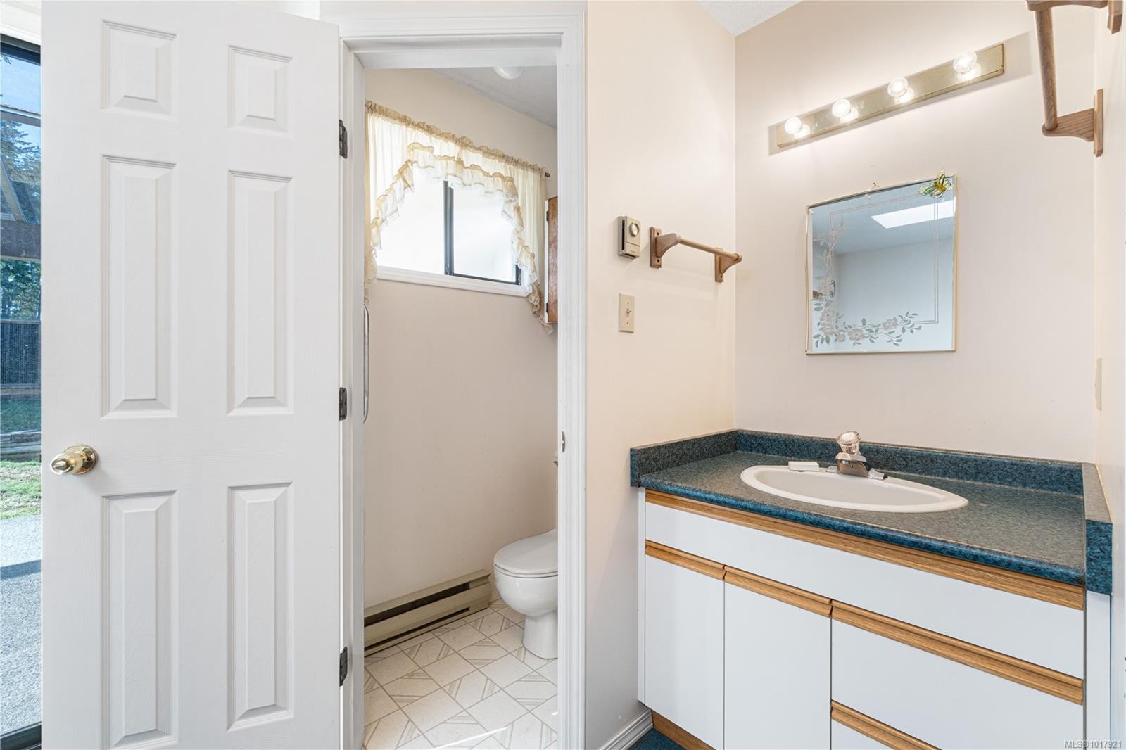 7431 Andrea Cres, Lantzville, BC