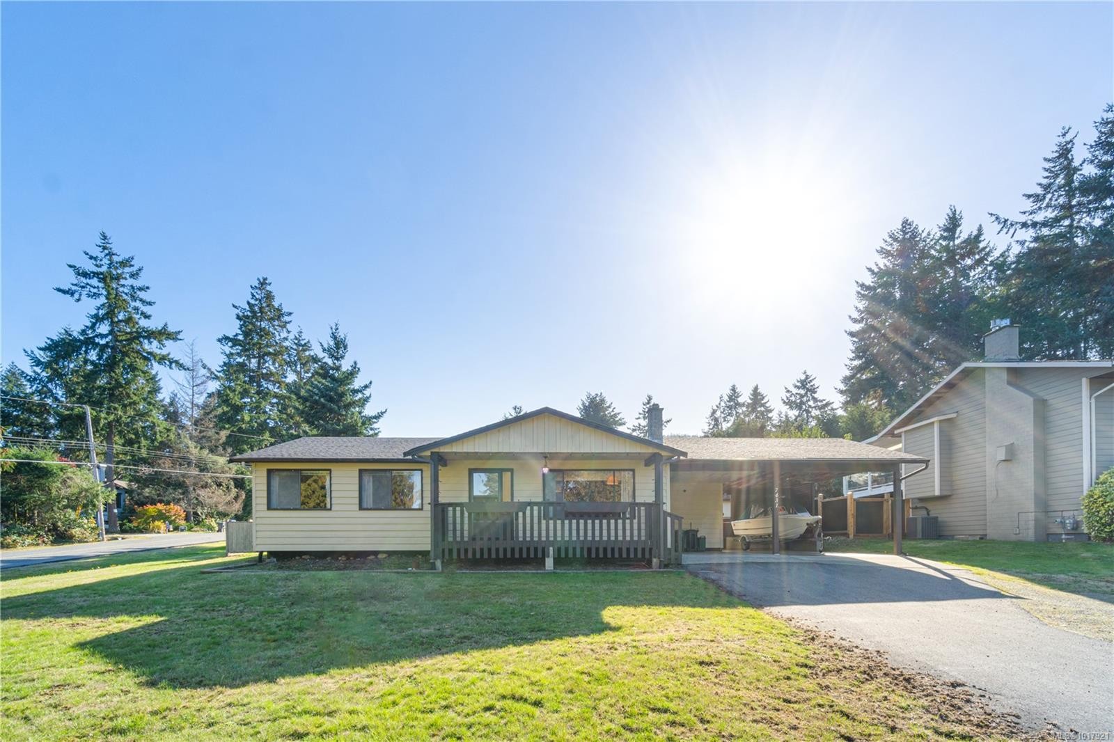 7431 Andrea Cres, Lantzville, BC
