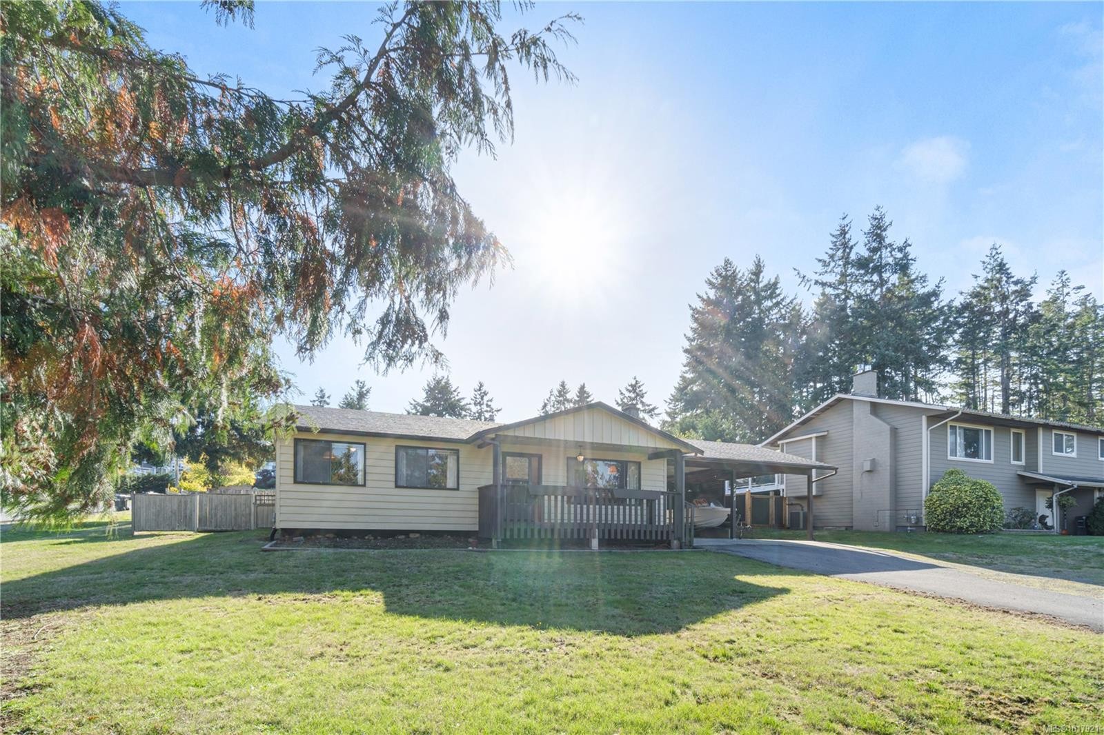 7431 Andrea Cres, Lantzville, BC