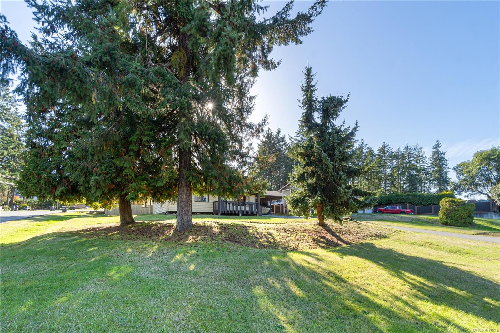 7431 Andrea Cres, Lantzville, BC
