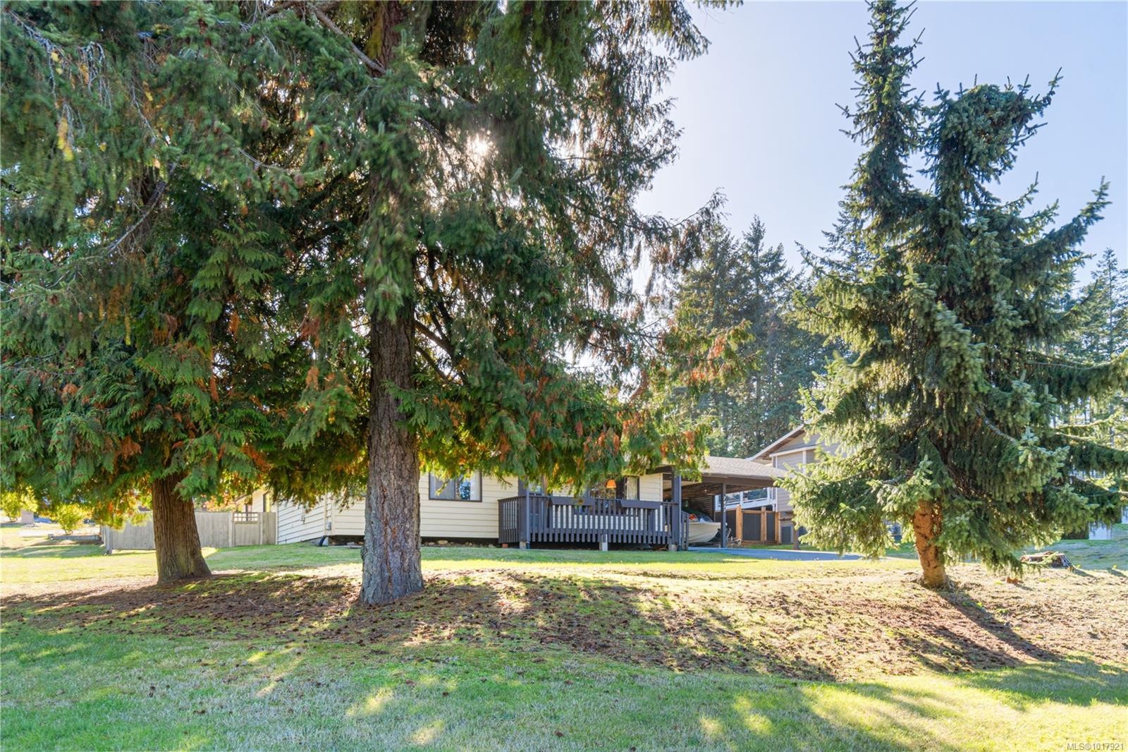 7431 Andrea Cres, Lantzville, BC