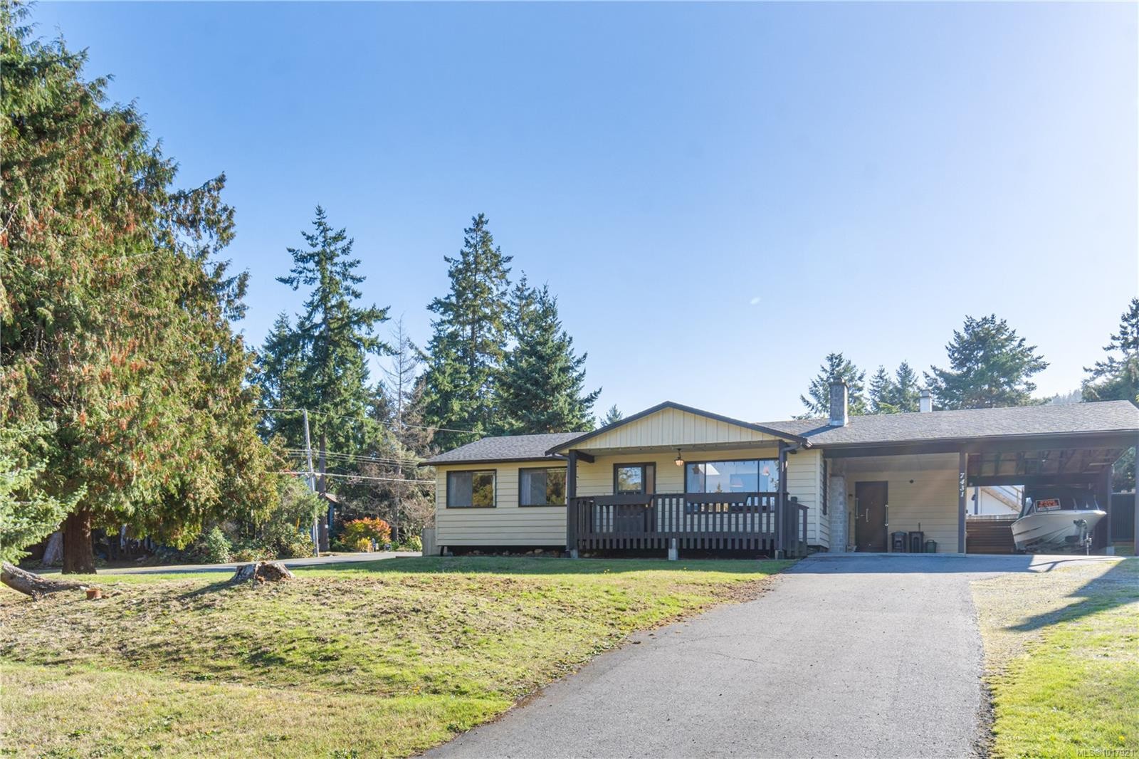 7431 Andrea Cres, Lantzville, BC