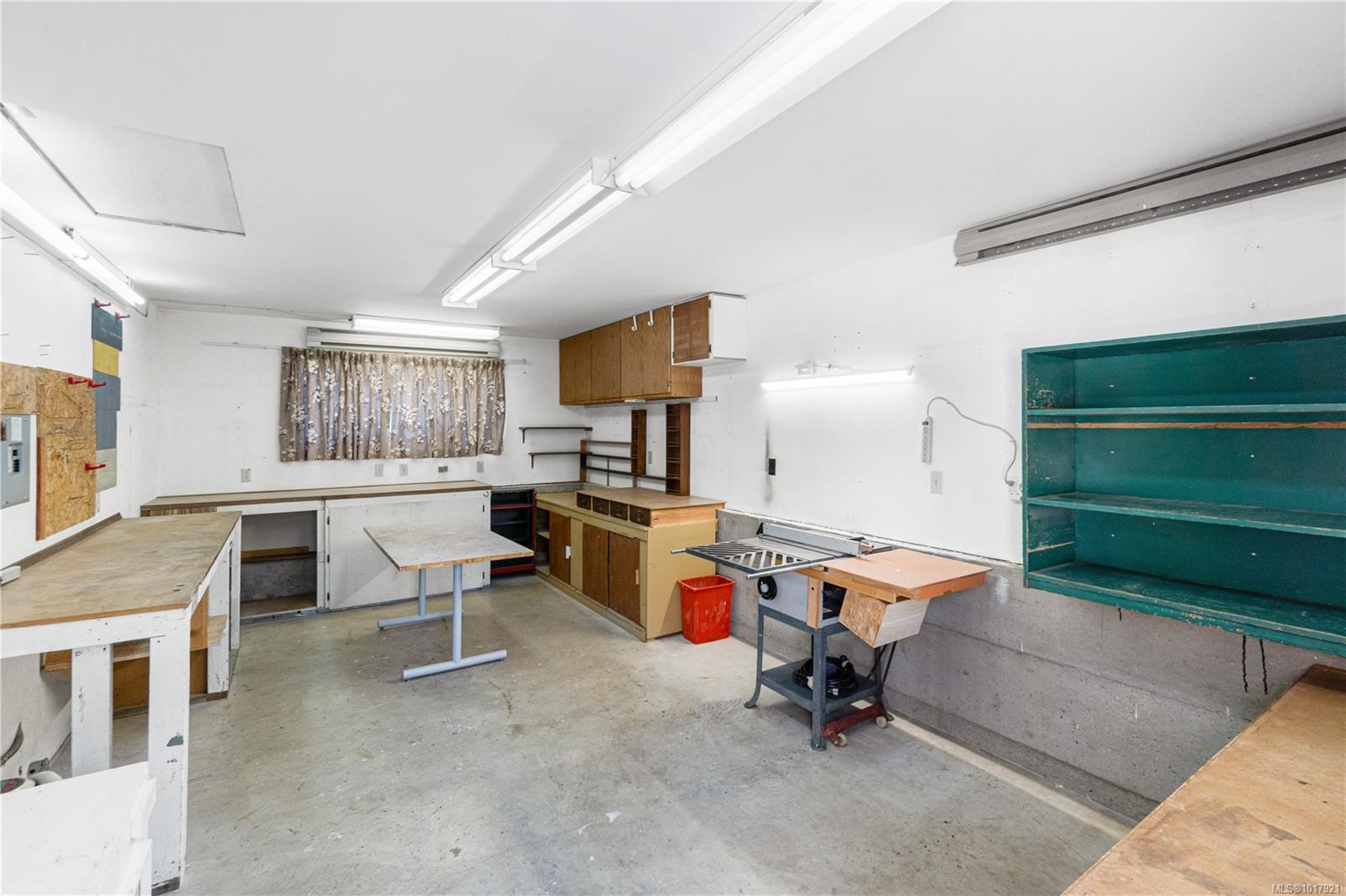 7431 Andrea Cres, Lantzville, BC