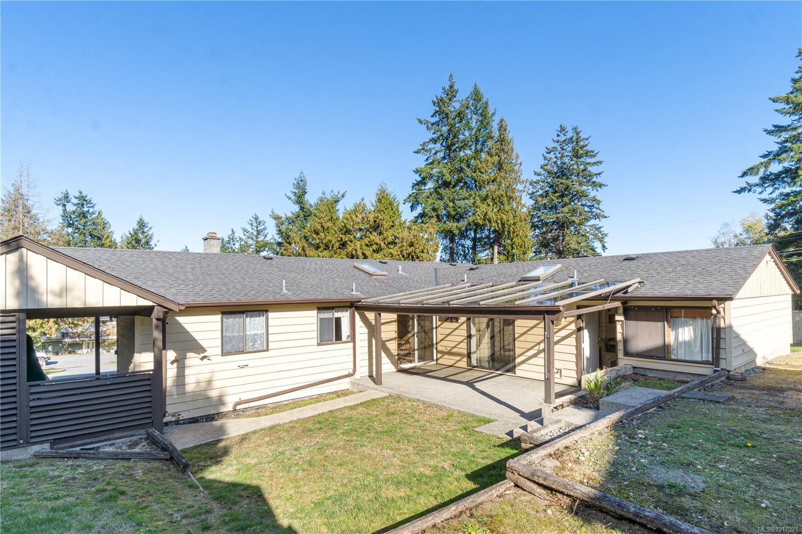 7431 Andrea Cres, Lantzville, BC