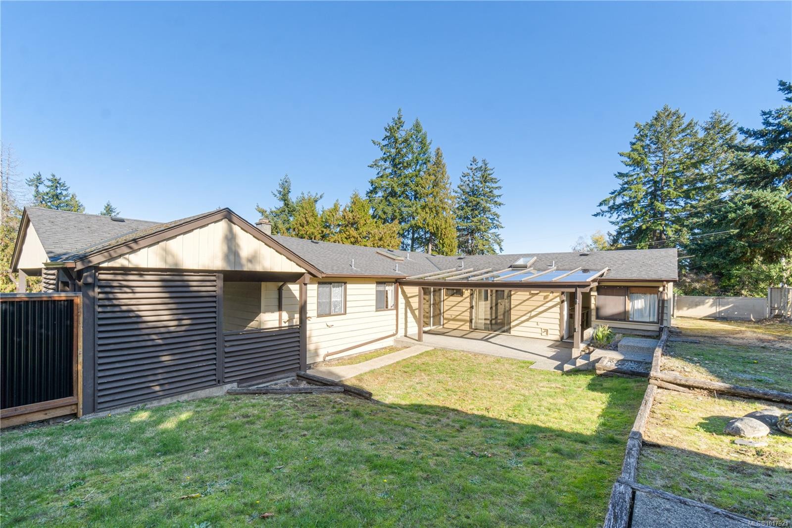 7431 Andrea Cres, Lantzville, BC