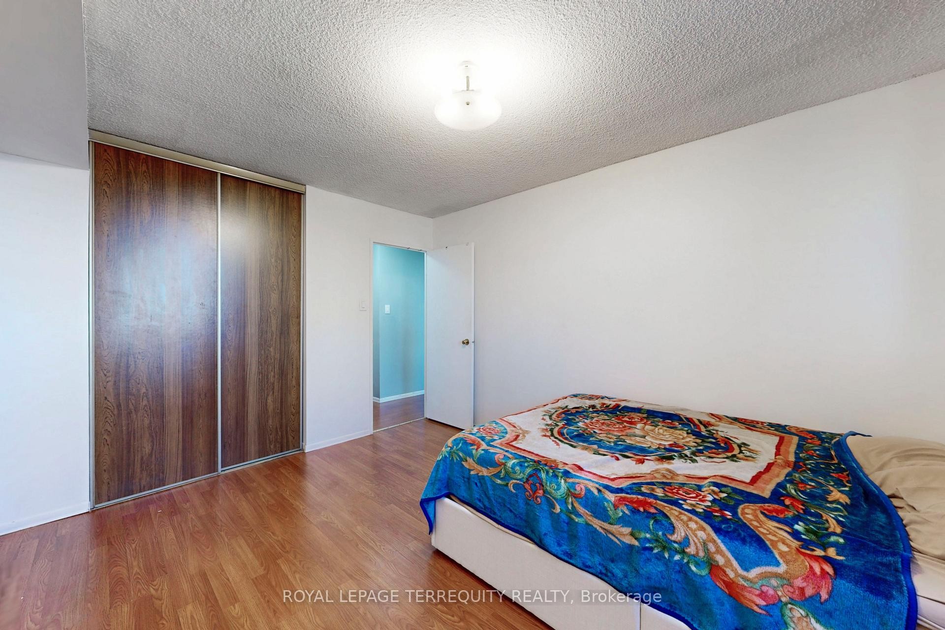 410-5 San Romano Way, Toronto, ON - Indoor Photo Showing Bedroom