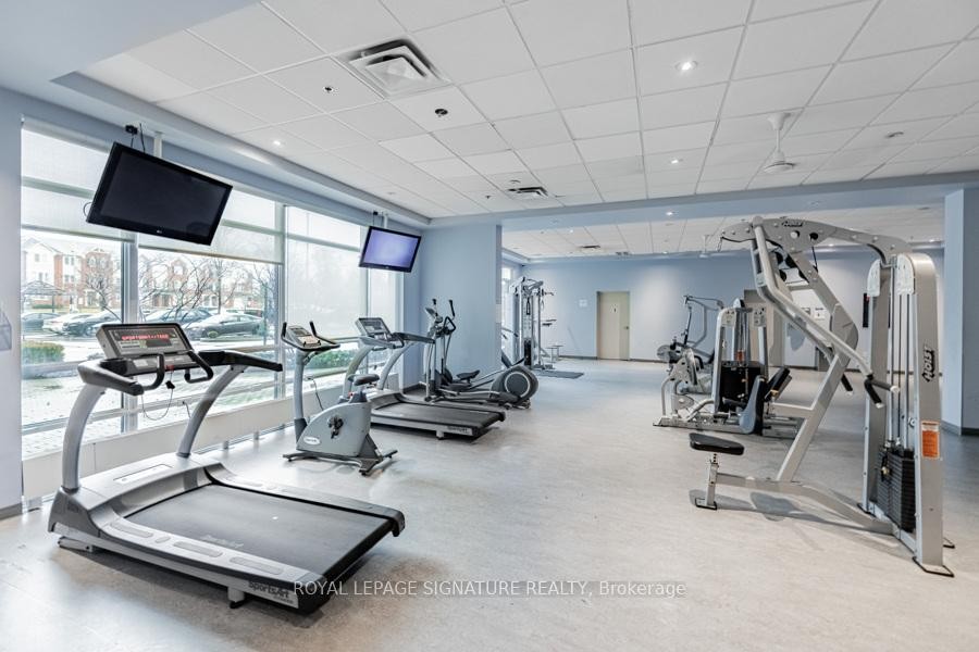 1805-215 Queen Street W, Toronto, ON - Indoor Photo Showing Gym Room