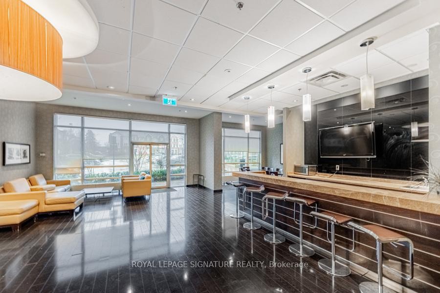 1805-215 Queen Street W, Toronto, ON - Indoor