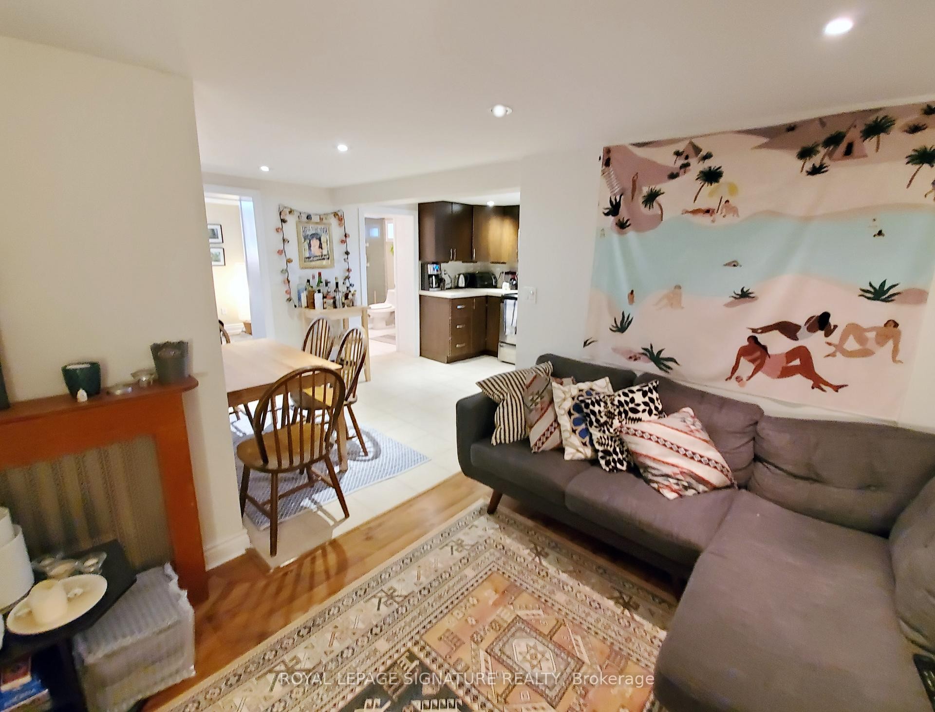 6 Brandon Avenue, Toronto, ON - Indoor Photo Showing Living Room