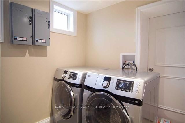 6 Brandon Avenue, Toronto, ON - Indoor Photo Showing Laundry Room