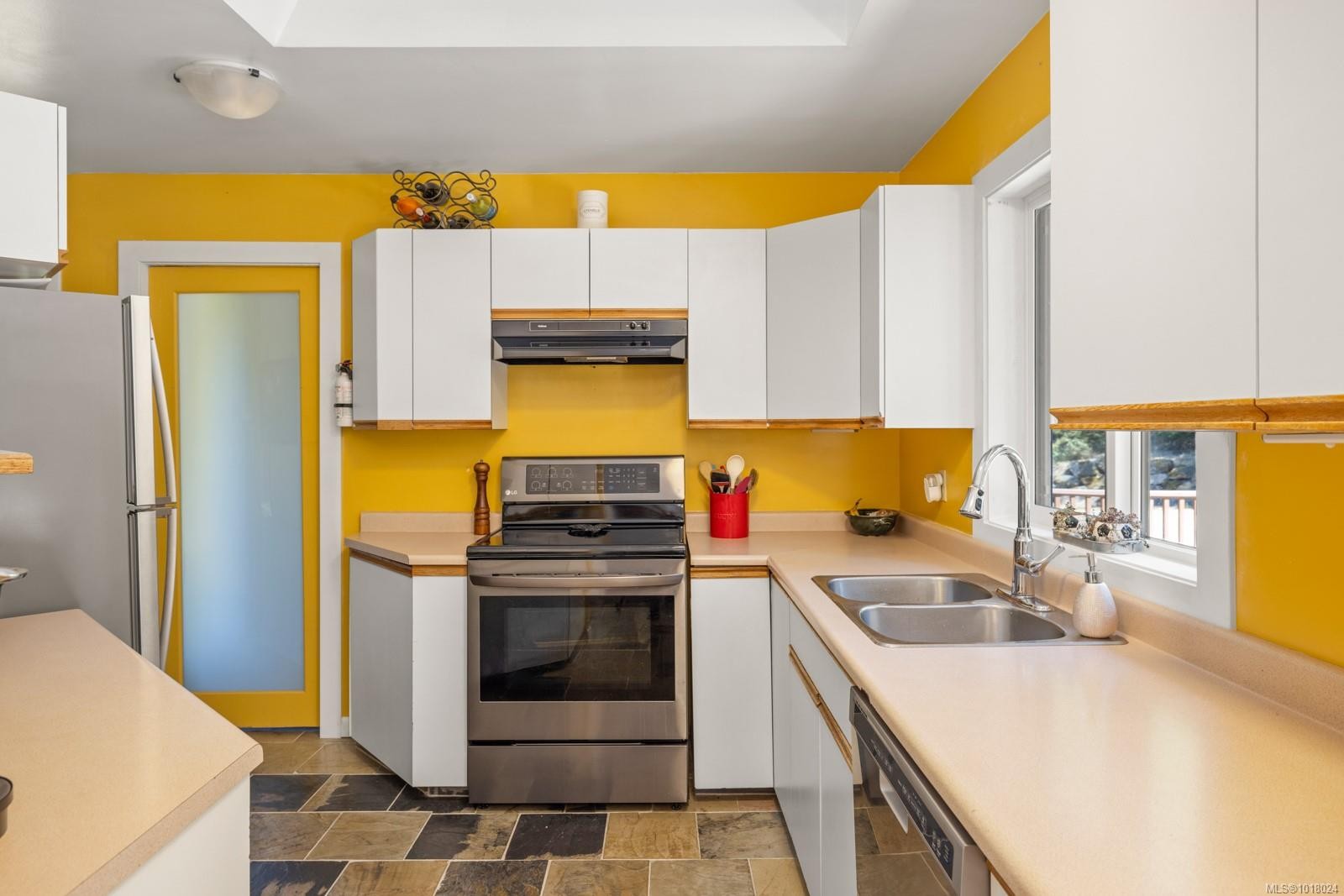 1725 Millstream Rd, Highlands, BC