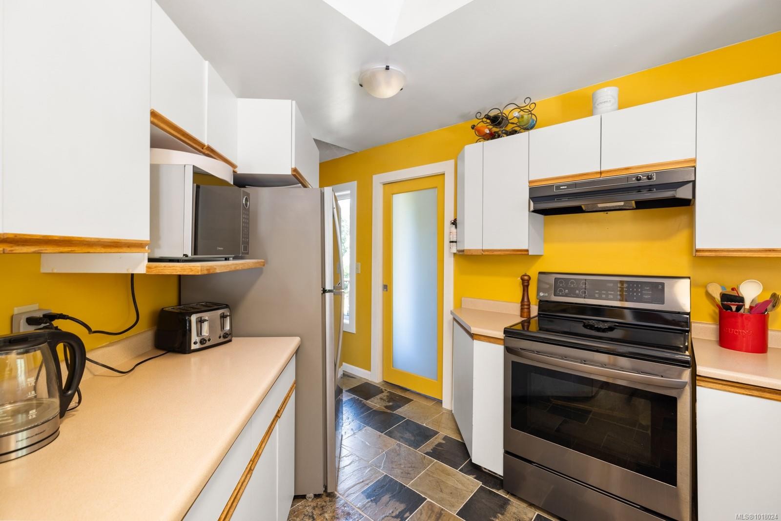 1725 Millstream Rd, Highlands, BC