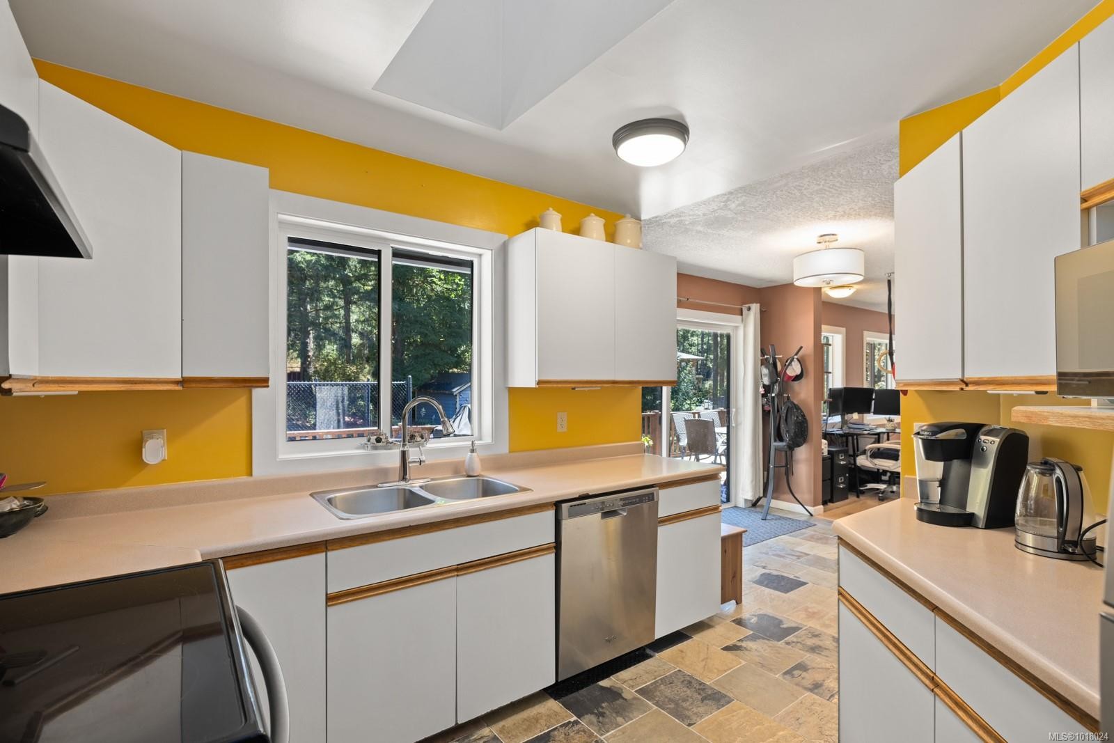 1725 Millstream Rd, Highlands, BC