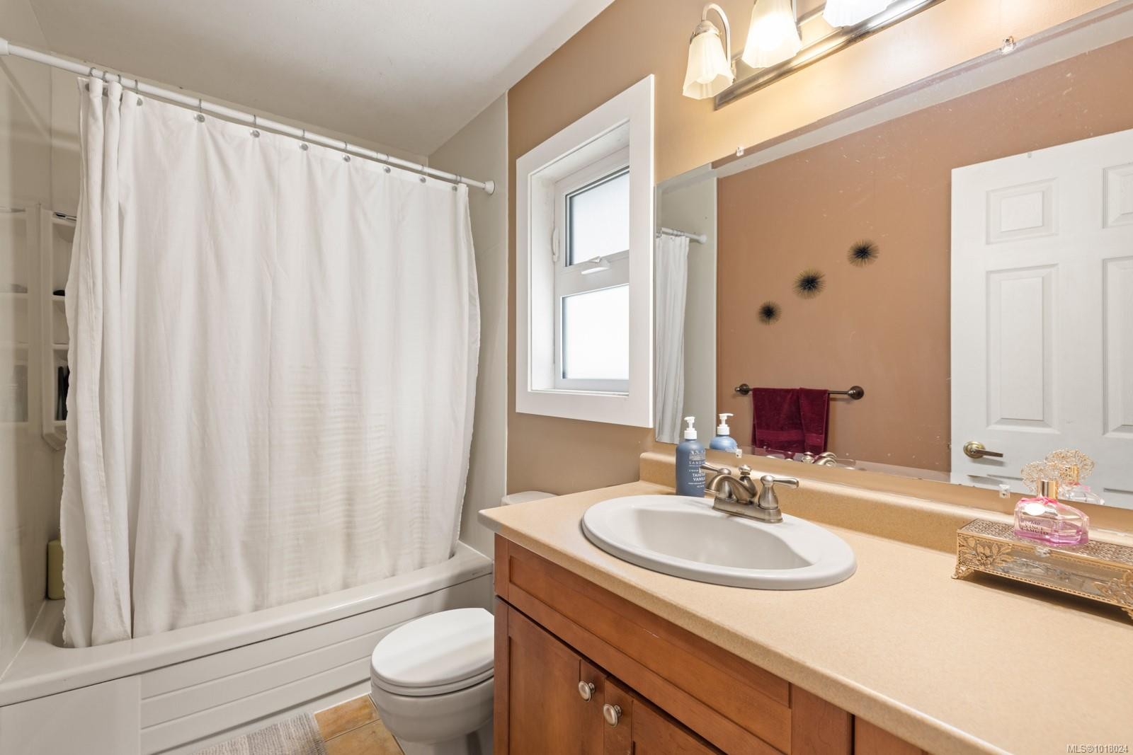 1725 Millstream Rd, Highlands, BC