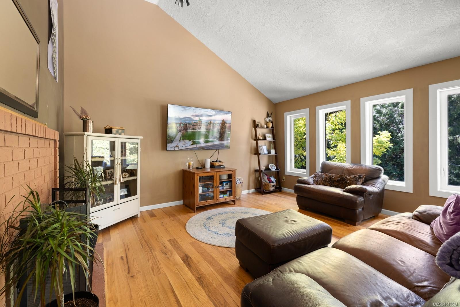 1725 Millstream Rd, Highlands, BC