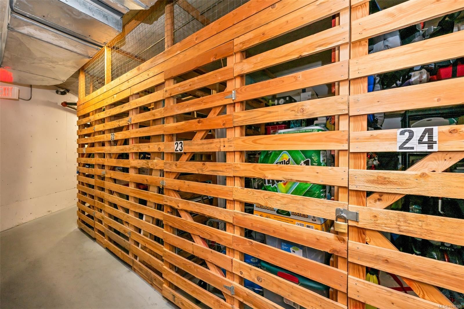 204-1240 Verdier Ave, Central Saanich, BC - Indoor